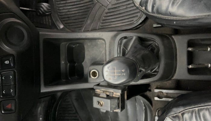 2018 Renault Kwid RXT 0.8, Petrol, Manual, 47,253 km, Gear Lever