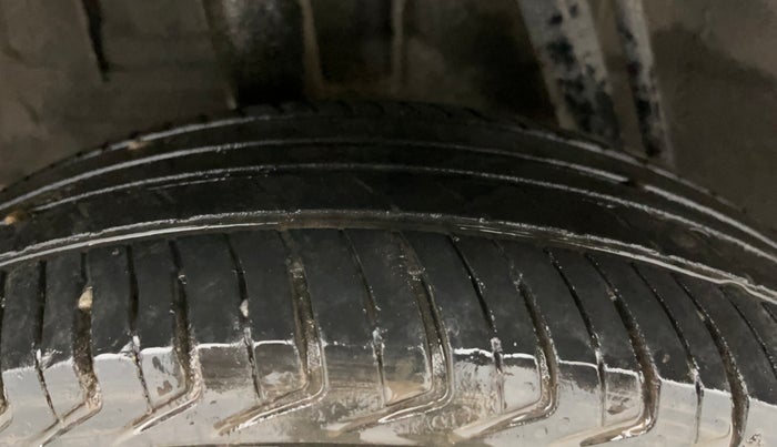 2018 Renault Kwid RXT 0.8, Petrol, Manual, 47,253 km, Right Rear Tyre Tread