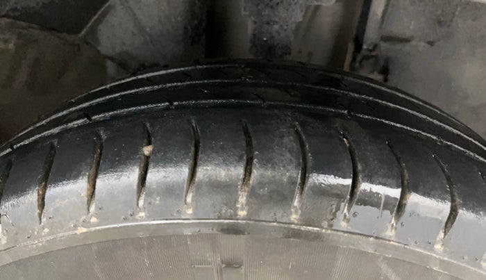 2018 Renault Kwid RXT 0.8, Petrol, Manual, 47,253 km, Right Front Tyre Tread