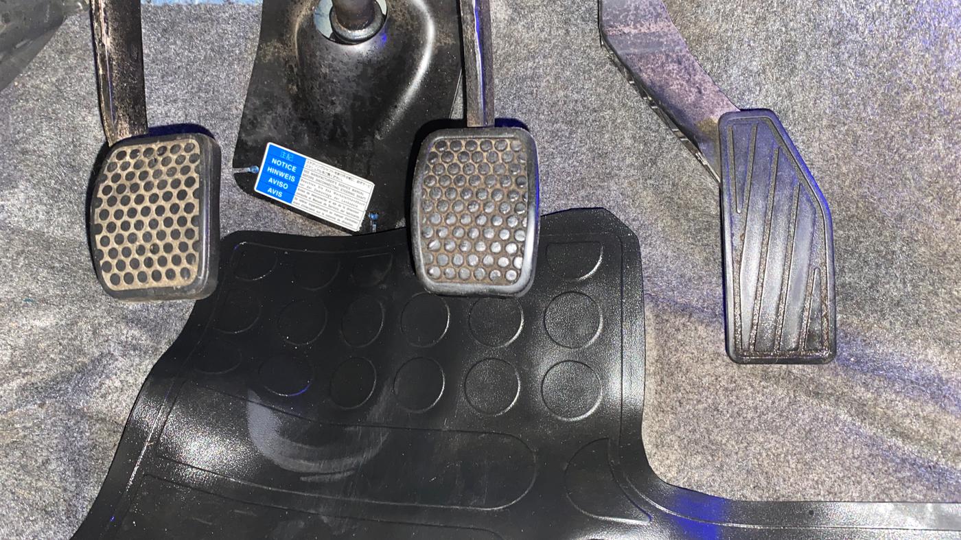 2019 Maruti Alto VXI, Petrol, Manual, 6,470 km, Pedals