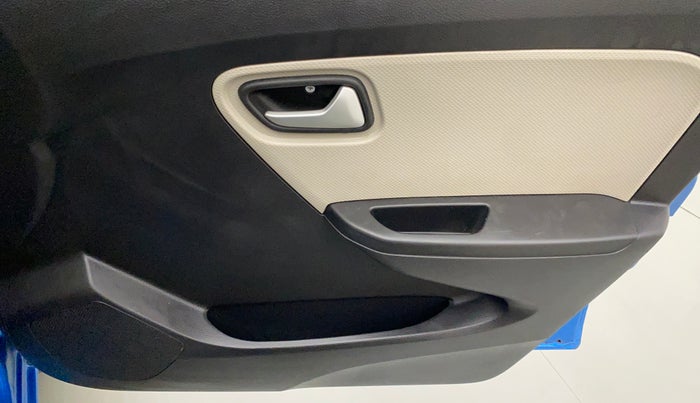 2019 Maruti Alto VXI, Petrol, Manual, 6,470 km, Driver Side Door Panels Control
