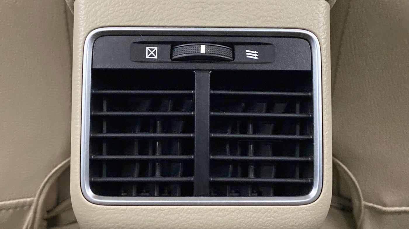 2014 Maruti Ciaz ZXI AMT, Petrol, Automatic, 44,997 km, Rear AC Vents