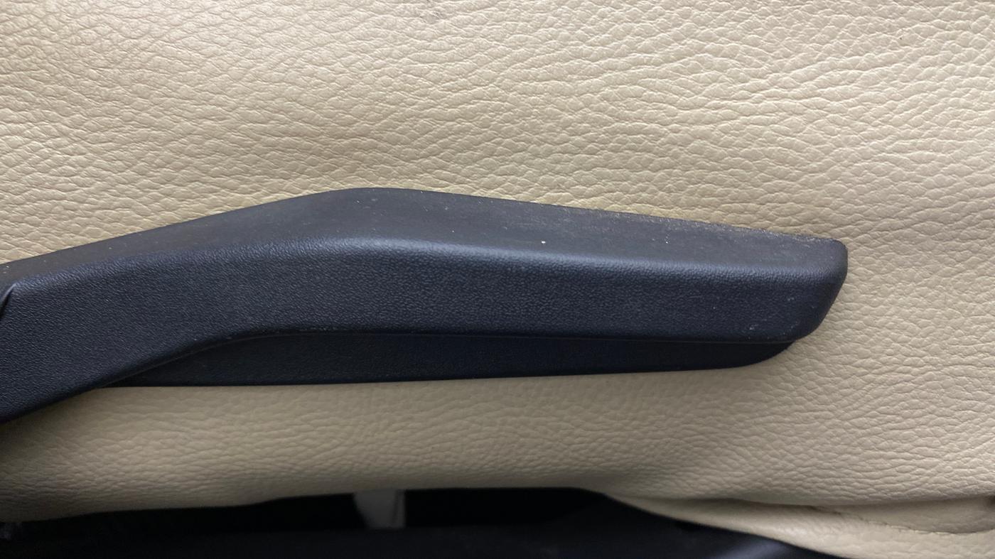 2019 Maruti Swift VXI, Petrol, Manual, 46,995 km, Driver Side Adjustment Panel