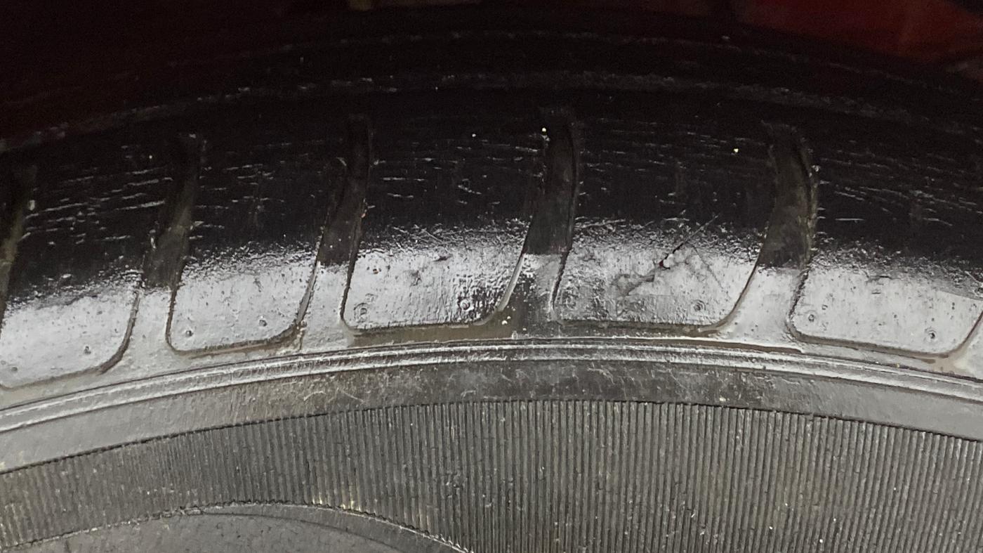 2019 Maruti Swift VXI, Petrol, Manual, 46,995 km, Right Front Tyre Tread