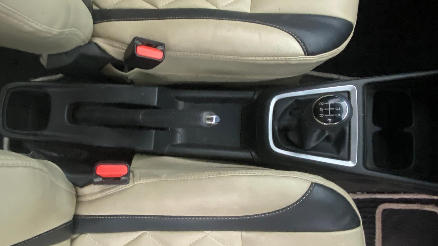 2019 Maruti Swift VXI, Petrol, Manual, 46,995 km, Gear Lever