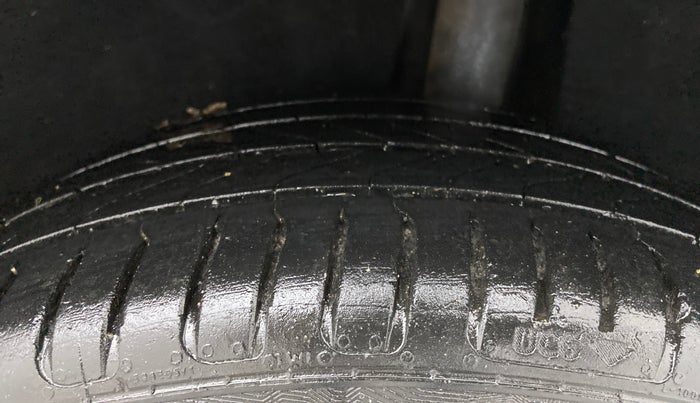2016 Maruti Baleno ALPHA PETROL 1.2, Petrol, Manual, 66,297 km, Left Rear Tyre Tread