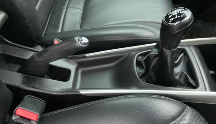 2016 Maruti Baleno ALPHA PETROL 1.2, Petrol, Manual, 66,297 km, Gear Lever