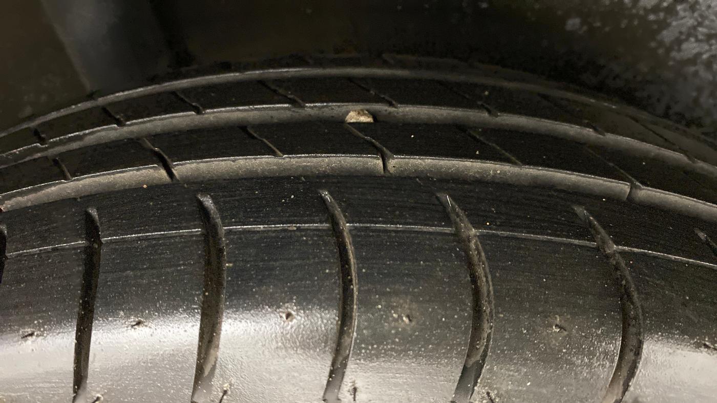 2013 Maruti Ritz VXI, Petrol, Manual, 75,514 km, Right Rear Tyre Tread