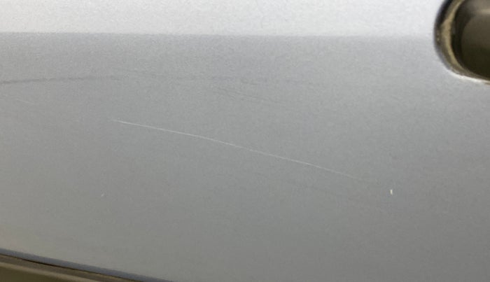 2013 Maruti Ritz VXI, Petrol, Manual, 75,514 km, Front passenger door - Minor scratches
