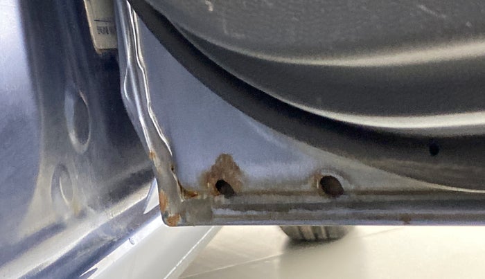 2013 Maruti Ritz VXI, Petrol, Manual, 75,514 km, Right rear door - Slightly rusted
