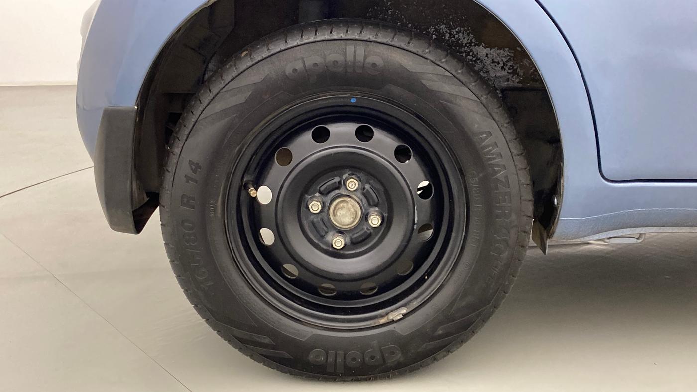 2013 Maruti Ritz VXI, Petrol, Manual, 75,514 km, Right Rear Wheel