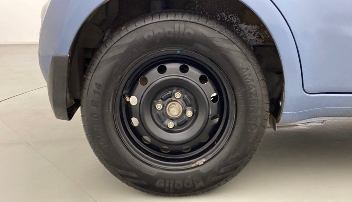 2013 Maruti Ritz VXI, Petrol, Manual, 75,514 km, Right Rear Wheel