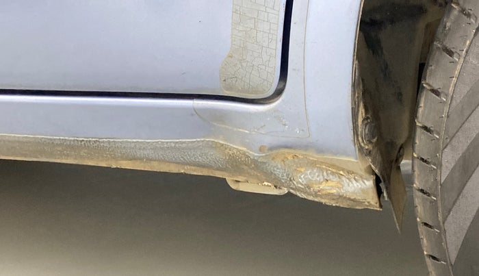2013 Maruti Ritz VXI, Petrol, Manual, 75,514 km, Left running board - Slightly dented