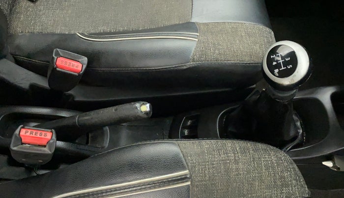 2014 Maruti Wagon R 1.0 VXI, Petrol, Manual, 66,402 km, Gear Lever