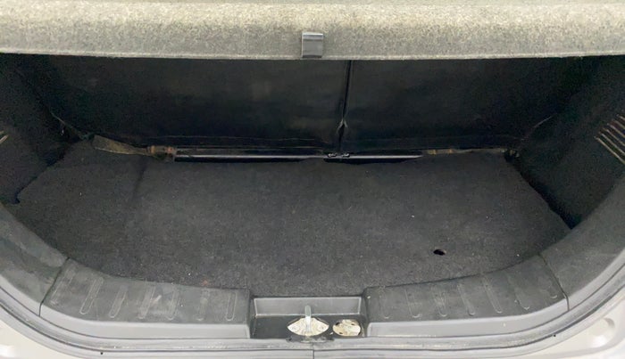 2014 Maruti Wagon R 1.0 VXI, Petrol, Manual, 66,402 km, Boot Inside