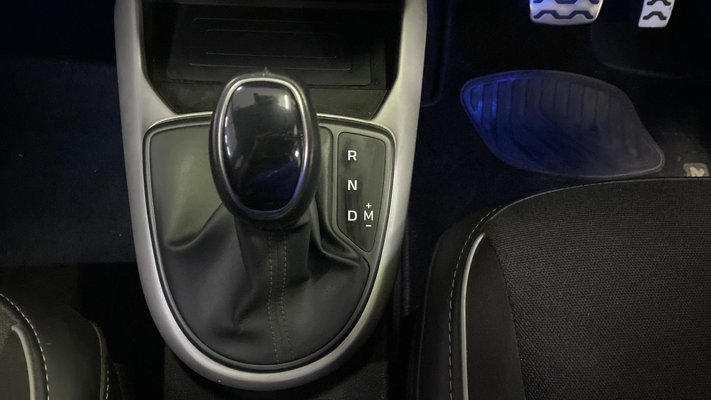 2025 Hyundai EXTER SX(O) CONNECT 1.2 AMT, Petrol, Automatic, 8,069 km, Gear Lever