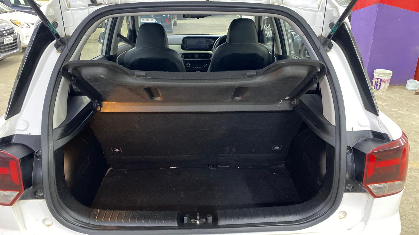 2025 Hyundai EXTER SX(O) CONNECT 1.2 AMT, Petrol, Automatic, 8,069 km, Boot Inside