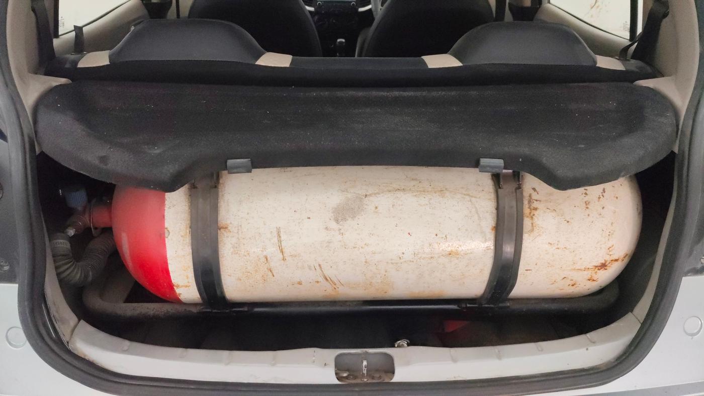 2019 Hyundai NEW SANTRO SPORTZ CNG, CNG, Manual, 99,995 km, Boot Inside