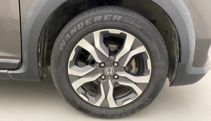 2017 Honda WR-V 1.5L I-DTEC VX MT, Diesel, Manual, 1,00,232 km, Right Front Wheel