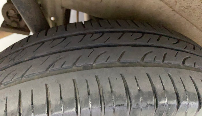 2016 Maruti Wagon R 1.0 VXI AMT, Petrol, Automatic, 53,215 km, Right Rear Tyre Tread