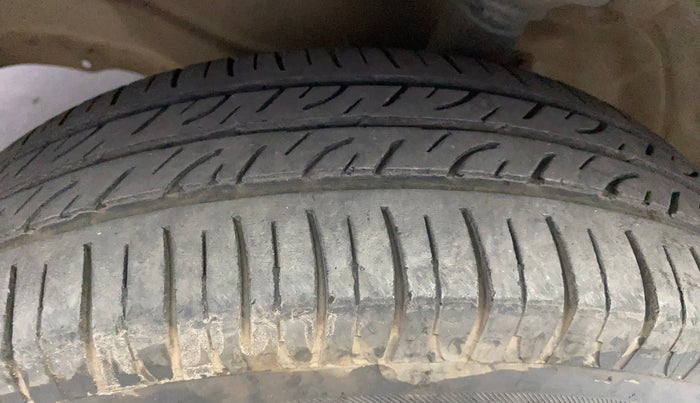 2016 Maruti Wagon R 1.0 VXI AMT, Petrol, Automatic, 53,215 km, Left Front Tyre Tread