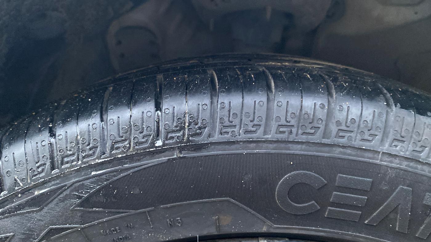 2022 Hyundai NEW I20 Sportz 1.2 IVT, Petrol, Automatic, 20,494 km, Left Front Tyre Tread