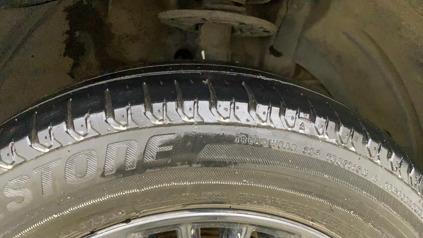 2021 Maruti XL6 ALPHA AT, Petrol, Automatic, 53,037 km, Right Front Tyre Tread
