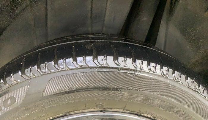 2021 Maruti XL6 ALPHA AT, Petrol, Automatic, 53,050 km, Left Rear Tyre Tread