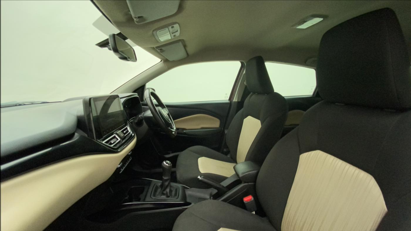 2022 Toyota Glanza V, Petrol, Manual, 41,129 km, Right Side Front Door Cabin