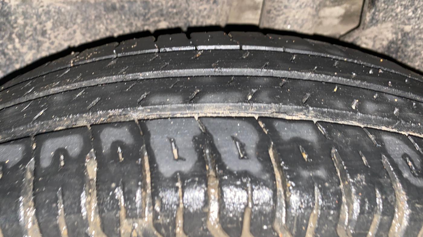 2017 Maruti Dzire VXI, Petrol, Manual, 34,408 km, Left Rear Tyre Tread