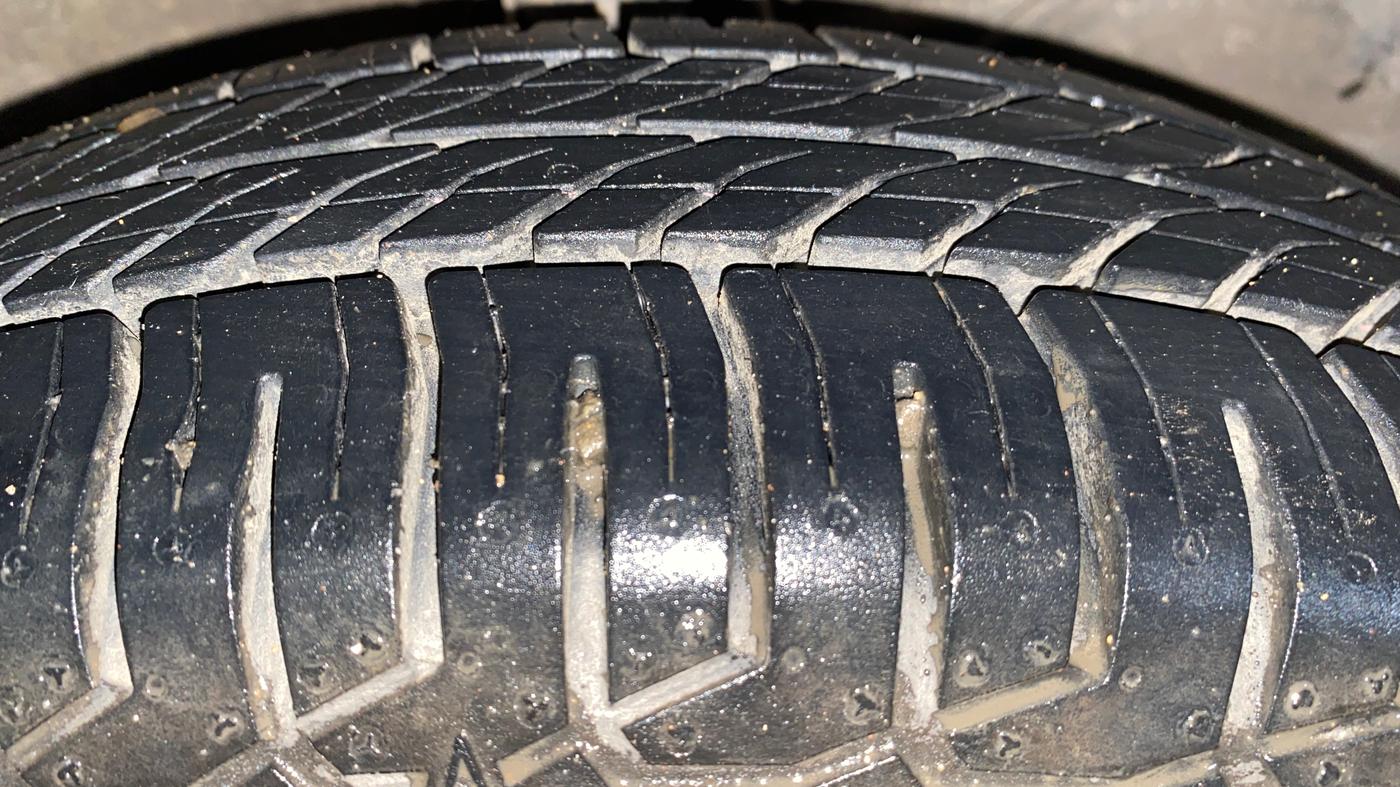 2017 Maruti Dzire VXI, Petrol, Manual, 34,408 km, Right Front Tyre Tread