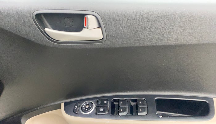 2015 Hyundai Xcent SX AT 1.2 (O), Petrol, Automatic, 89,931 km, Driver Side Door Panels Control