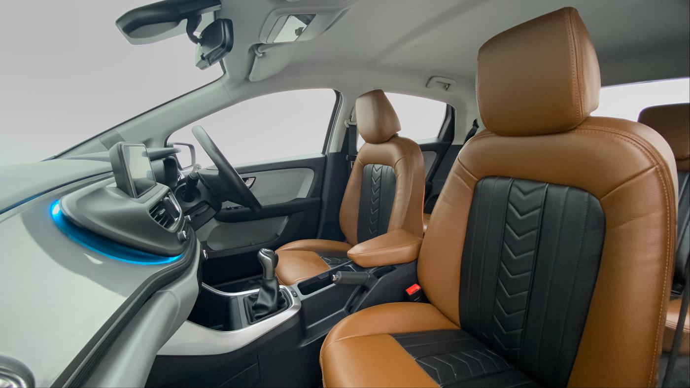 2020 Tata ALTROZ XZ 1.2, Petrol, Manual, 10,546 km, Right Side Front Door Cabin
