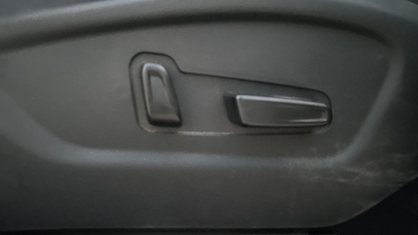 2022 Hyundai Creta SX (O) 1.4 TURBO DCT, Petrol, Automatic, 48,864 km, Driver Side Adjustment Panel