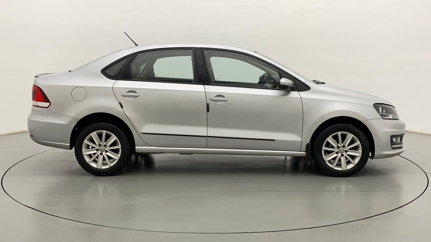 2016 Volkswagen Vento HIGHLINE 1.6 MPI, Petrol, Manual, 65,809 km, Right Side View