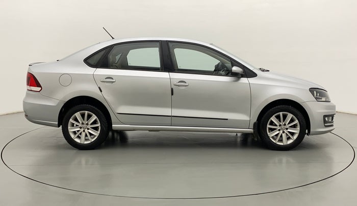 2016 Volkswagen Vento HIGHLINE 1.6 MPI, Petrol, Manual, 65,809 km, Right Side View