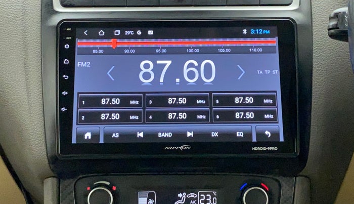 2016 Volkswagen Vento HIGHLINE 1.6 MPI, Petrol, Manual, 65,809 km, Infotainment System