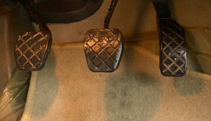 2016 Volkswagen Vento HIGHLINE 1.6 MPI, Petrol, Manual, 65,809 km, Pedals