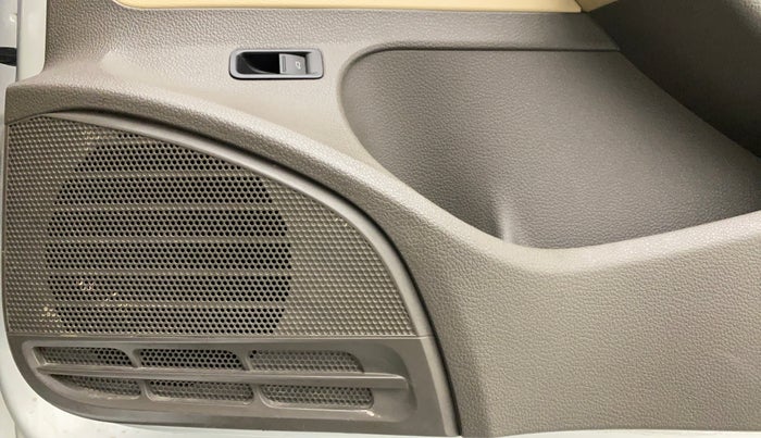 2016 Volkswagen Vento HIGHLINE 1.6 MPI, Petrol, Manual, 65,809 km, Speaker