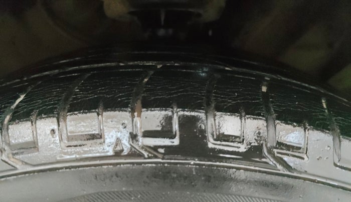 2018 Hyundai Creta SX AT 1.6 DIESEL, Diesel, Automatic, 37,135 km, Right Front Tyre Tread