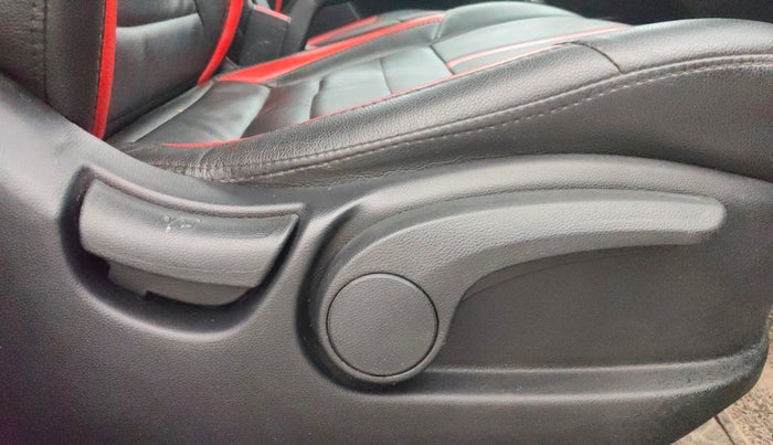 2018 Hyundai Creta SX AT 1.6 DIESEL, Diesel, Automatic, 37,135 km, Driver Side Adjustment Panel