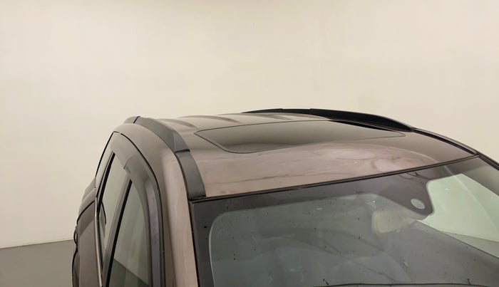 2017 Mahindra XUV500 W10 AT, Diesel, Automatic, 57,449 km, Roof