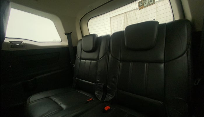 2017 Mahindra XUV500 W10 AT, Diesel, Automatic, 57,449 km, Third Seat Row ( optional )