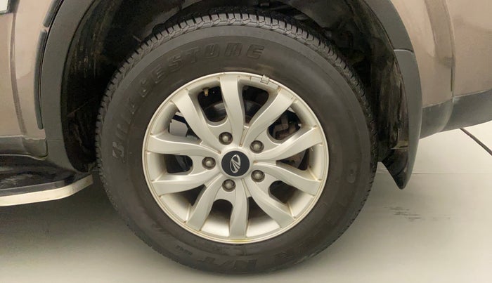 2017 Mahindra XUV500 W10 AT, Diesel, Automatic, 57,449 km, Left Rear Wheel