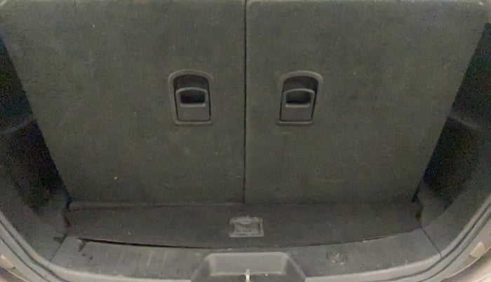 2017 Mahindra XUV500 W10 AT, Diesel, Automatic, 57,449 km, Boot Inside