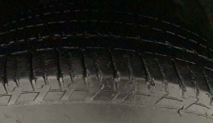 2017 Mahindra XUV500 W10 AT, Diesel, Automatic, 57,449 km, Left Rear Tyre Tread