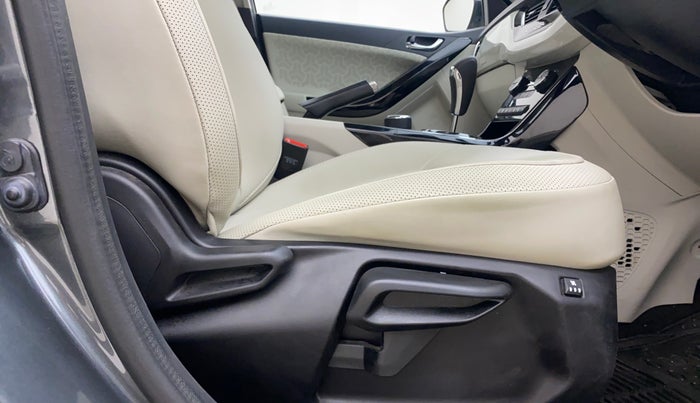 2023 Tata NEXON XZA PLUS (L), Petrol, Automatic, 22,611 km, Driver Side Adjustment Panel