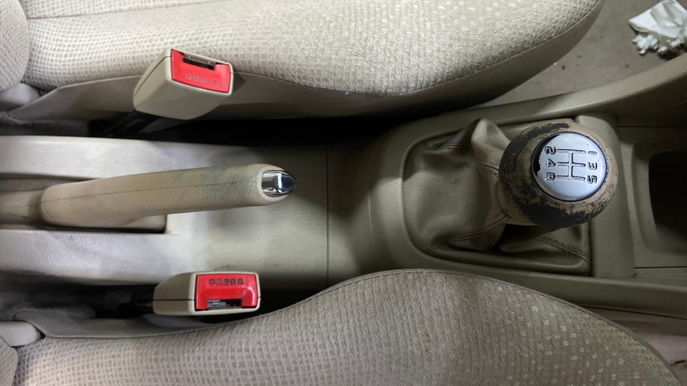 2013 Maruti Swift Dzire VXI, Petrol, Manual, 1,01,901 km, Gear Lever