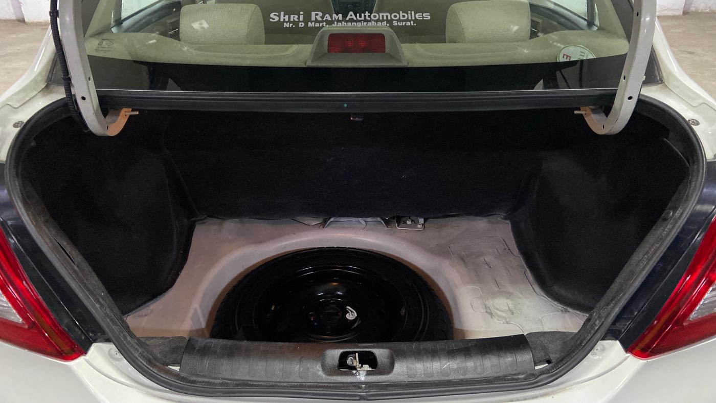 2013 Maruti Swift Dzire VXI, Petrol, Manual, 1,01,901 km, Boot Inside