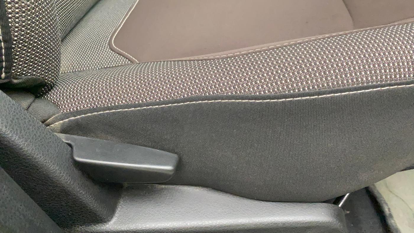 2021 Renault Duster RXZ CVT 1.3 TURBO, Petrol, Automatic, 13,282 km, Driver Side Adjustment Panel